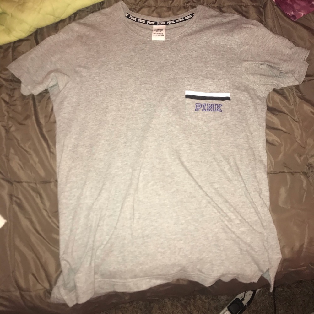 vs pink tshirt